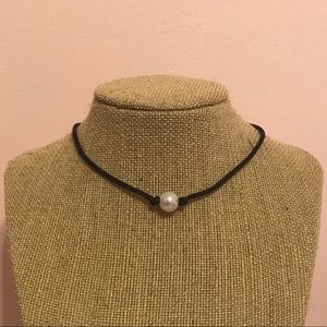 Faux Pearl Choker Necklace